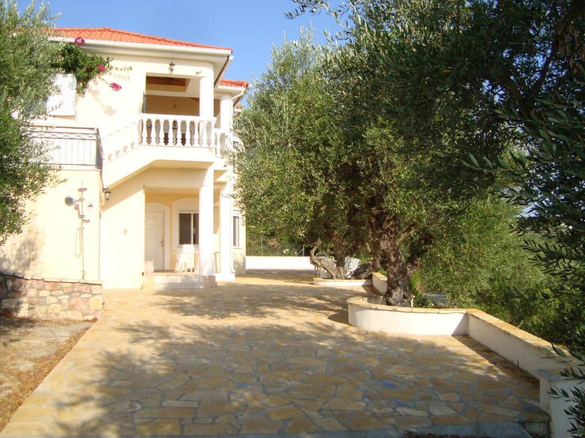 Livadhákia Villa Carisma מראה חיצוני תמונה