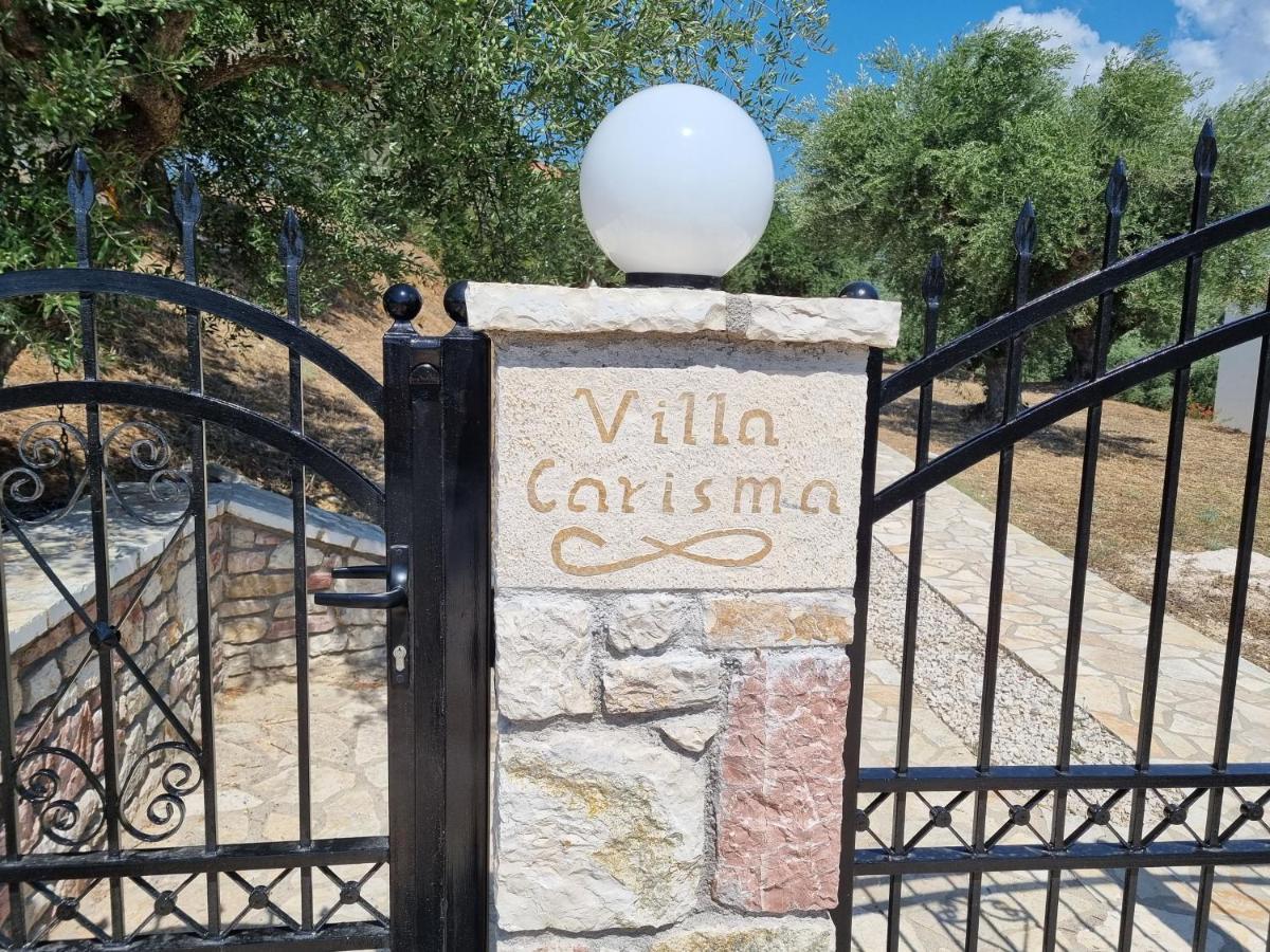 Livadhákia Villa Carisma מראה חיצוני תמונה